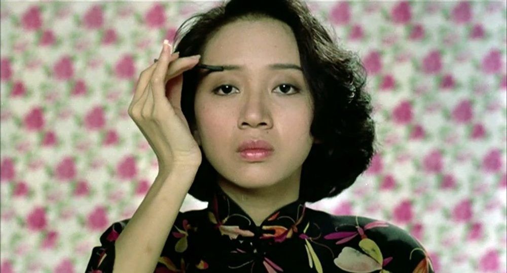 Mai Diễm Phương không chỉ là huyền thoại trong nền âm nhạc Cantopop, được mệnh danh là "Madonna của Châu Á", mà còn là một nữ diễn viên nổi tiếng đã đóng hơn 40 bộ phim. Các tác phẩm của cô chủ yếu thuộc thể loại hành động, võ thuật hoặc hài, nhưng cô cũng đảm nhận những vai chính kịch.  Giải thưởng diễn xuất đầu tiên của Mui là Nữ diễn viên phụ xuất sắc nhất tại Giải thưởng Điện ảnh Hồng Kông cho phim Behind the Yellow Line (1984), và sau đó cô tiếp tục giành giải Nữ diễn viên chính xuất sắc nhất tại Giải thưởng Điện ảnh Hồng Kông và Giải Kim Mã cho Yên Chi Khấu (1987). Cô còn tham gia bộ phim hành động The Heroic Trio (1993) với Dương Tử Quỳnh và Trương Mạn Ngọc. Cũng như những nhân vật có trong danh sách này. Anita Mui vô cùng tài hoa khi giành vô số giải thưởng ở cả 2 lĩnh vực điện ảnh và âm nhạc  Thật không may, chúng ta đã mất Mui mãi mãi; cô qua đời vì ung thư cổ tử cung vào năm 2003, khi mới 40. Anita ban đầu được chọn đóng trong House of Flying Daggers - Thập Diện Mai Phục của Trương Nghệ Mưu, nhưng cô từ chối vì sức khỏe yếu và qua đời 2 tuần sau đó...Vì tôn trọng Anita Mui, Trương Nghệ Mưu không bao giờ chọn một nữ diễn viên khác vào vai của cô ấy, thay vào đó, loại bỏ nhân vật này hoàn toàn. Trong phần credits kết thúc của bộ phim, Trương Nghệ Mưu tưởng nhớ cô với dòng chữ “In Memory of Anita Mui.”  Tác phẩm phải xem: Yên Chi Khấu